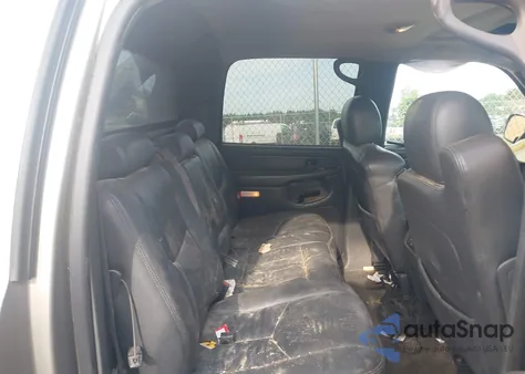 2003 Chevrolet Avalanche из США, поврежденный, VIN 3GNEK13T63G181074